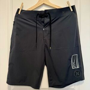 Hurley Phantom board shorts, Hawaii Flag limited edition, size medium